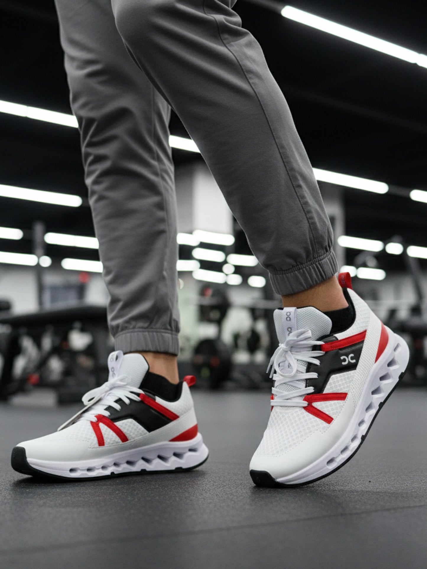 ON CLOUDSURFER 1  ON1