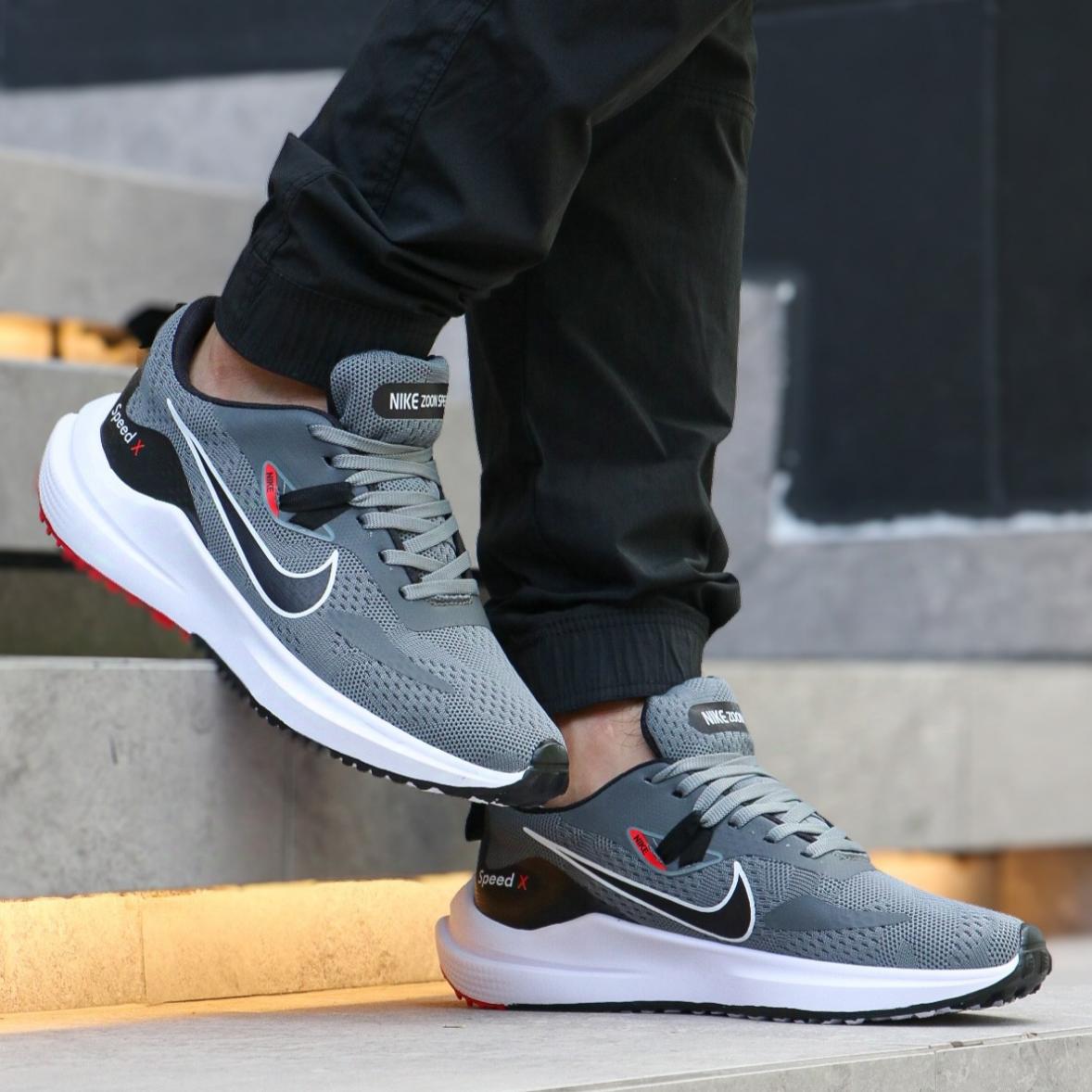 Tennis Speed 713™  Unisex + Medias Deportivas