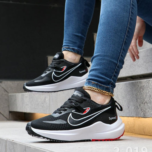 Tennis Speed 713™  Unisex + Medias Deportivas